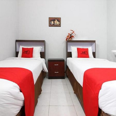 Reddoorz Plus @ Hotel Star 88 Tugu Exterior foto