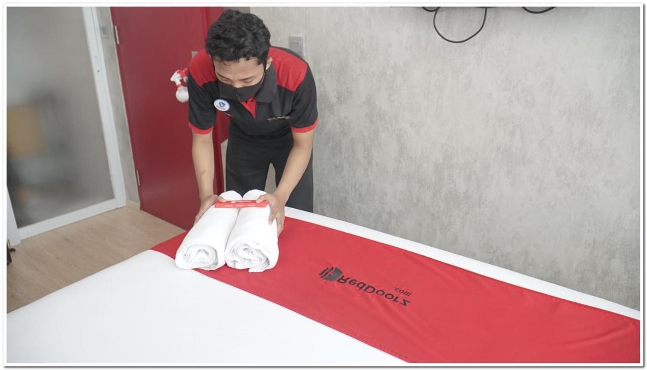 Reddoorz Plus @ Hotel Star 88 Tugu Exterior foto